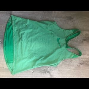 Nike dryfit green top